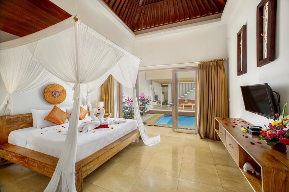 Luxury Stunning 2 BR Private Pool #L59 Villa in Sukawati