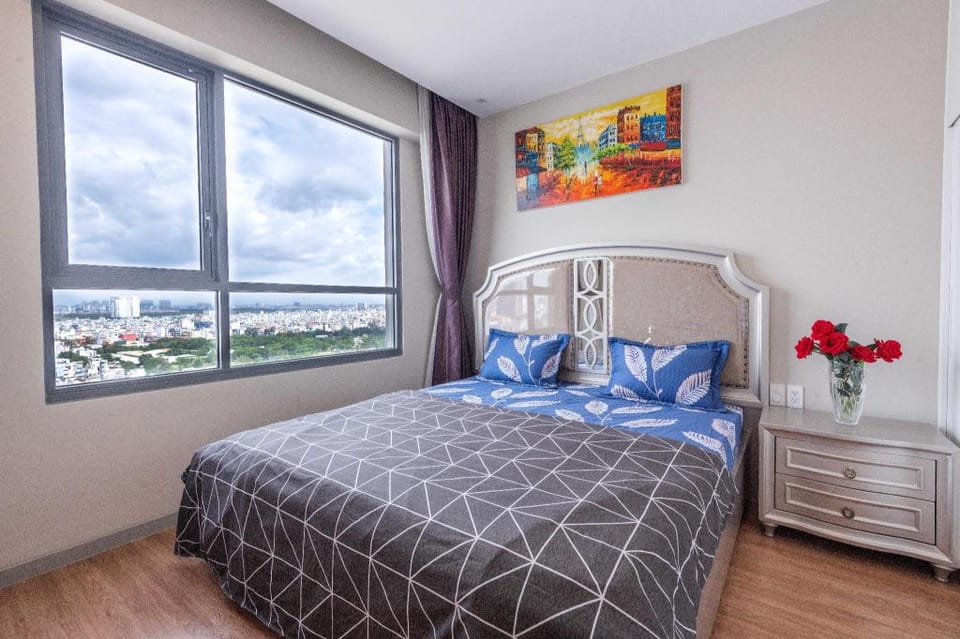 2BR/2WC/ The Gold View/ Free Gym Pool/Sale off 50 Apartment in Ho Chi Minh City