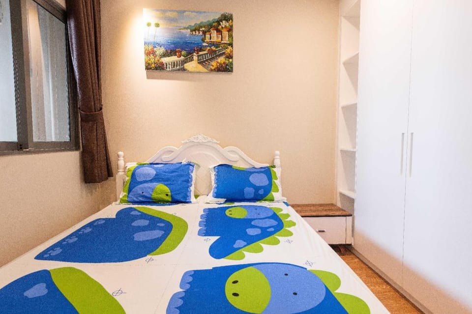 2BR/2WC/ The Gold View/ Free Gym Pool/Sale off 50 Apartment in Ho Chi Minh City