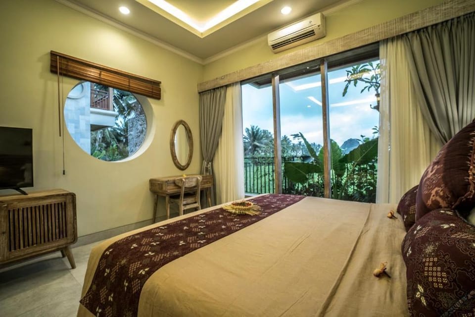 Entire Deluxe Suite Room W/Share Pool IR125A Apartment in Ubud