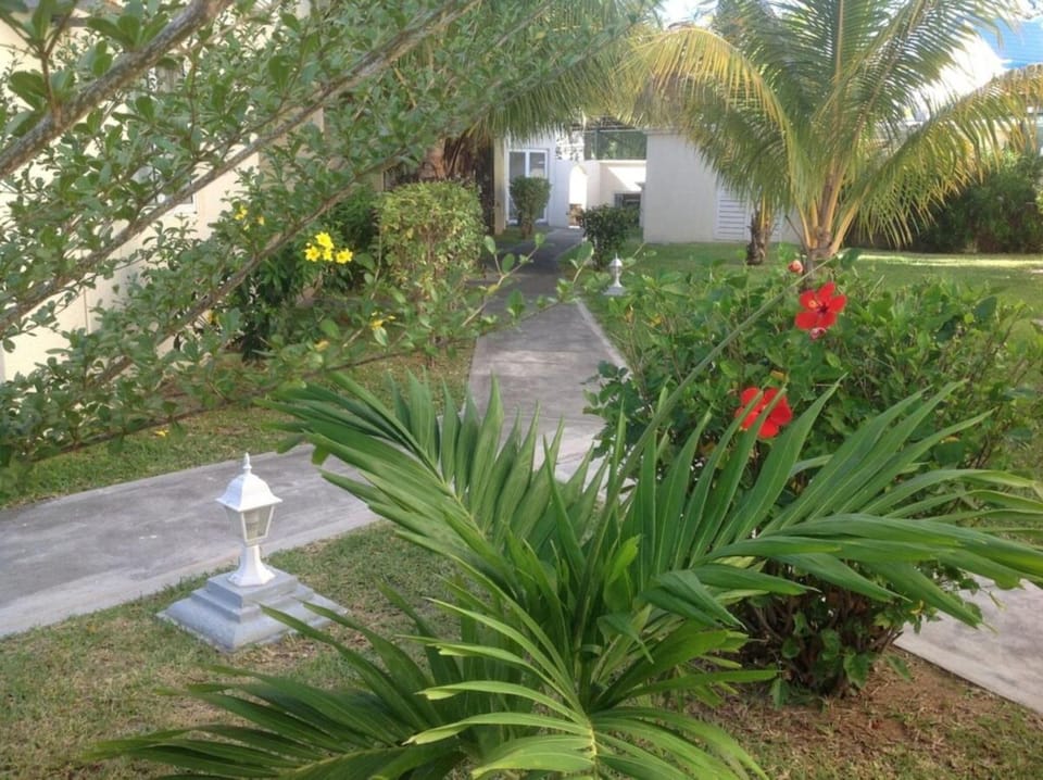 Lovely apartment in Flic en Flac, close to the lovely beach and all amenities Apartment in Flic en Flac