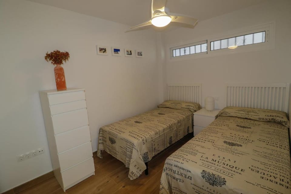 New sunny close to the beach sea views Apartment in Benalmadena