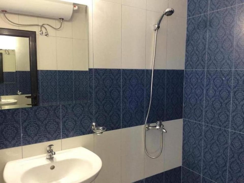 Flower Street provides accommodations with free Wifi, air conditioning Vacation rental in Sunny Beach