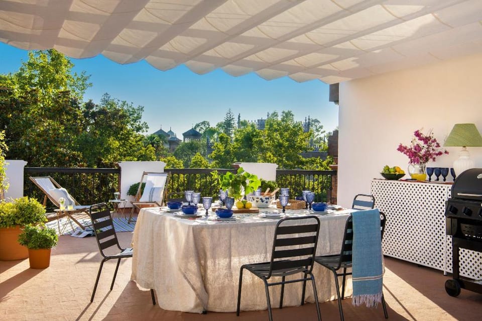 VILLA ALFONSO, LUXURY 7BDR VILLA IN MIDTOWN Vacation rental in Seville