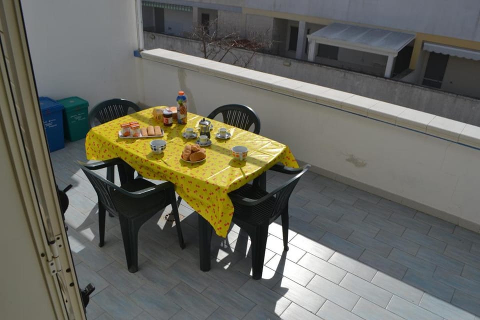 Central Holiday Home With Terrace And Garden Parking Available Vacation rental in Apulia
