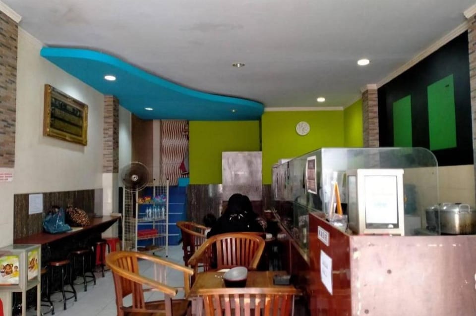 KoolKost Syariah near Tunjungan Plaza 2 Hotel in Surabaya