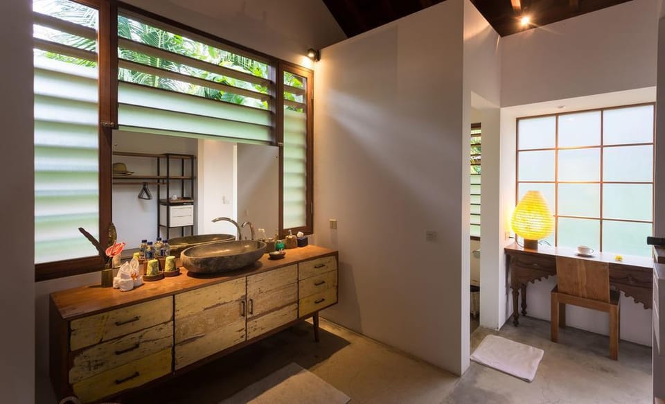 One Bedroom Suite and Breakfast for you Villa in Sukawati