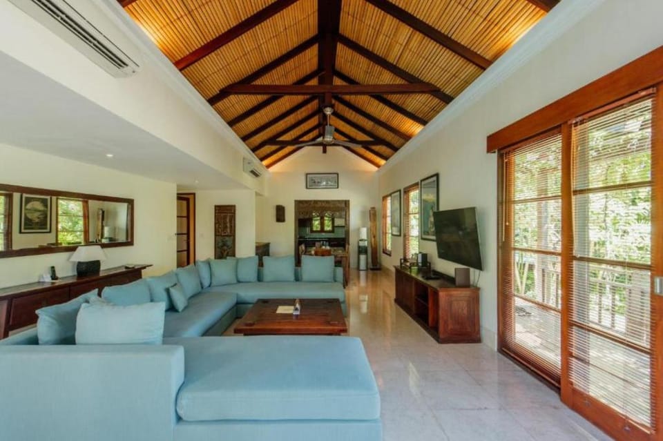 Luxury 4 BR Private Pool Villa #B14 Villa in Bali