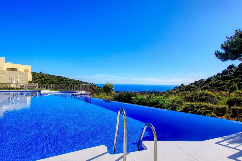 Amazing panorama sea view penthouse pool gym wifi Apartment in Marbella