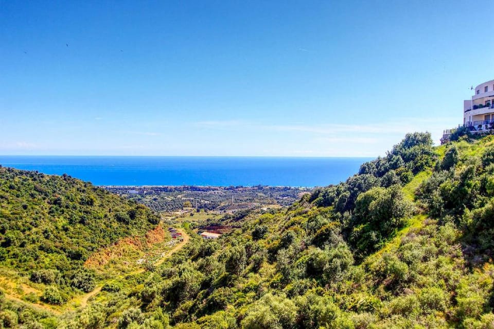Amazing panorama sea view penthouse pool gym wifi Apartment in Marbella