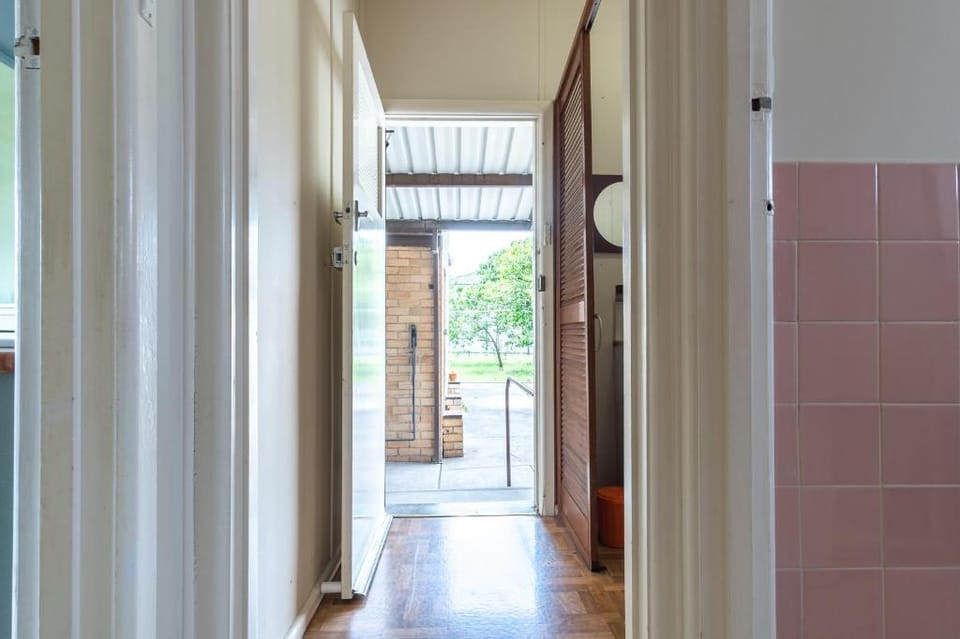 Three Bedroom Family House, Large Backyard Vacation rental in Melbourne