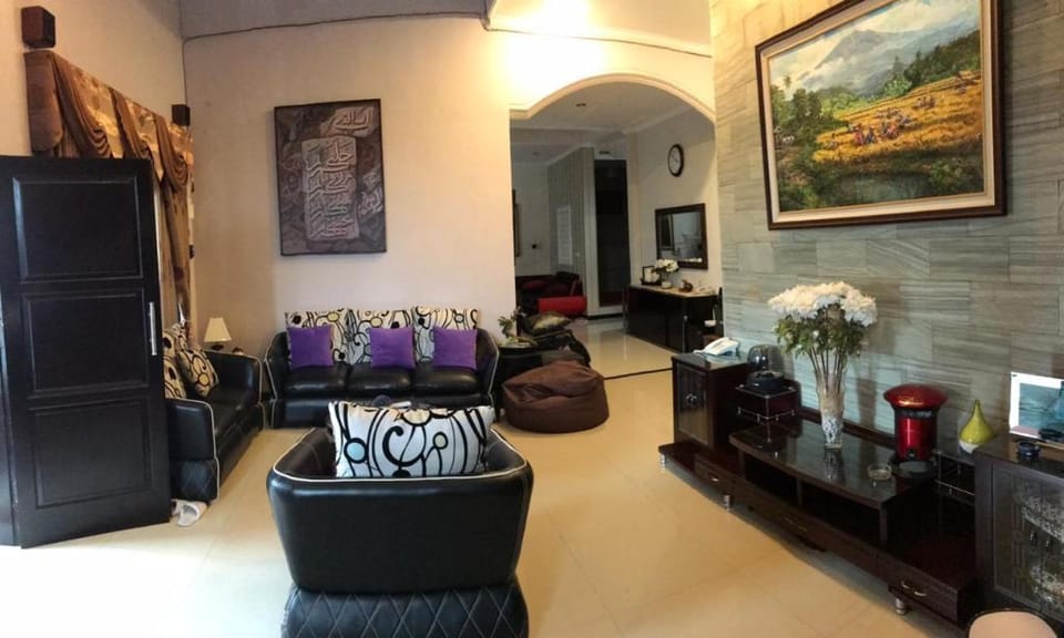 Villa Nadda Villa in Batu