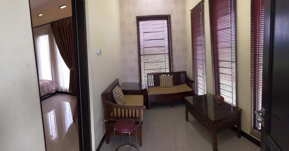 Villa Nadda Villa in Batu