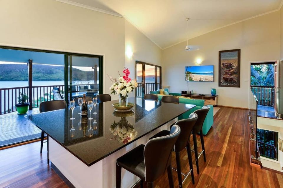 Casuarina 16 Hamilton Island House Ocean View Vacation rental in Whitsundays