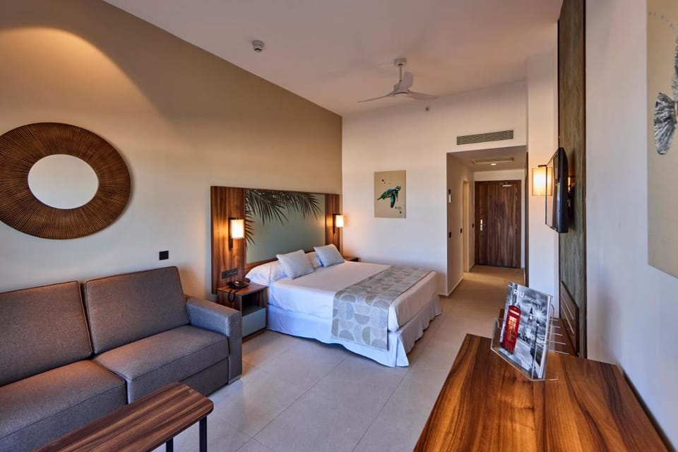 Riu Turquoise - All Inclusive Resort in Rivière Noire District, Mauritius