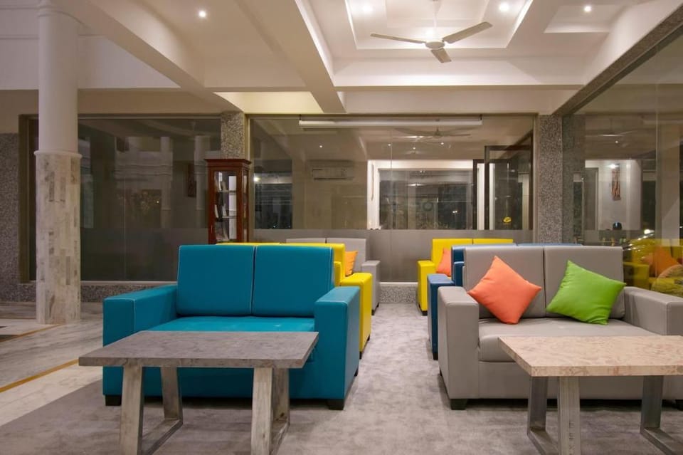 Hotel The Fountain Inn Hotel in Maharashtra