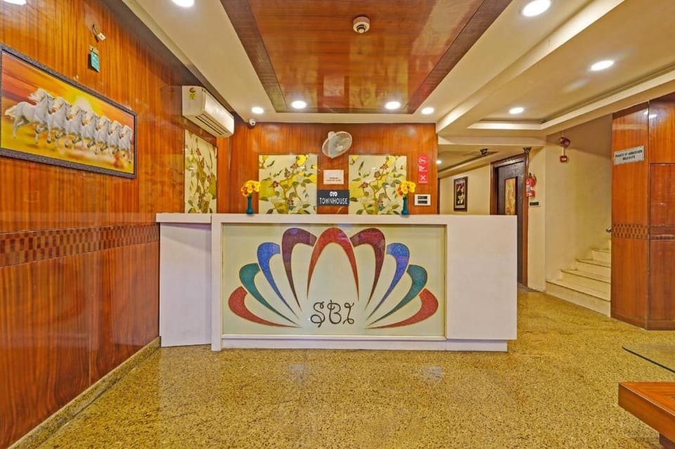 Townhouse Anna salai Hotel in Chennai