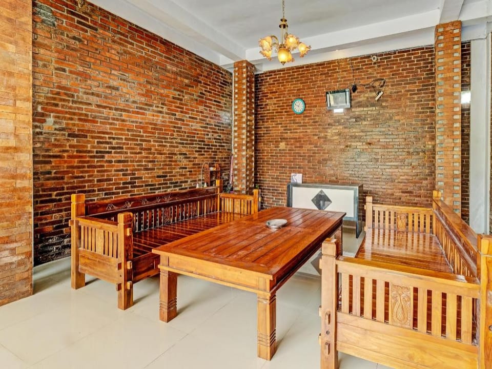 OYO 3355 Homestay Syariah Asyuban Hotel in Indonesia