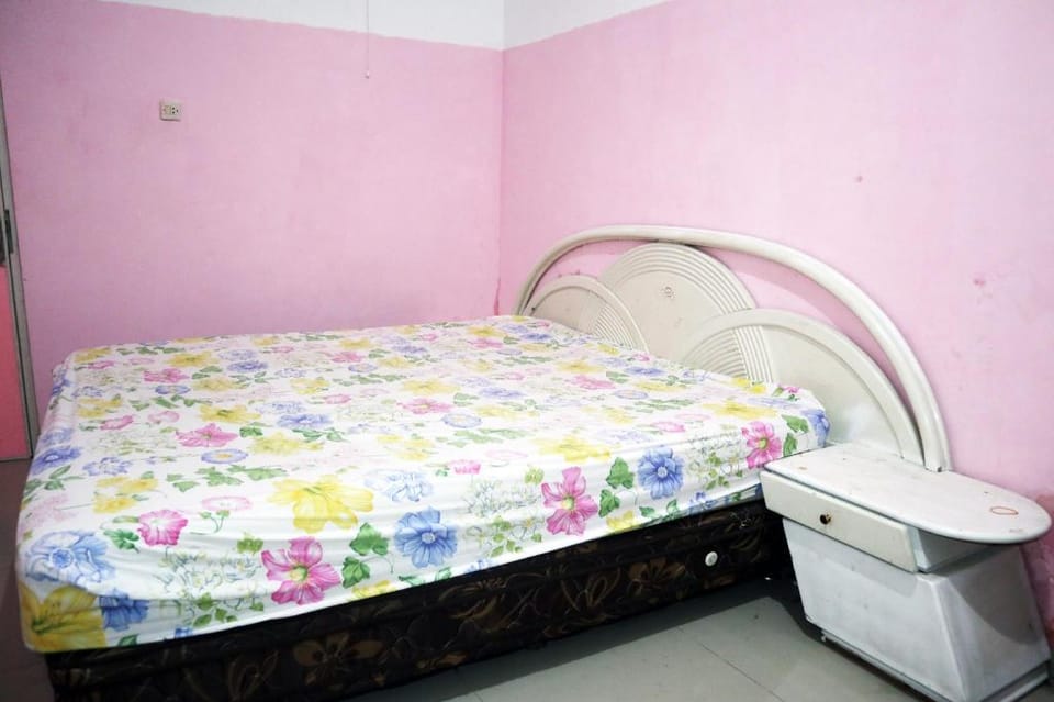 Hotel O Charisma Homestay Hotel in Surabaya
