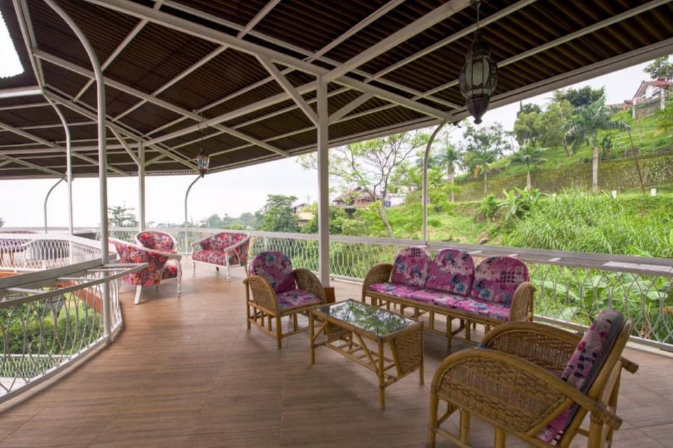 Capital O 3359 Pondok Wisata Jaden Trawas Mojokerto Hotel in East Java