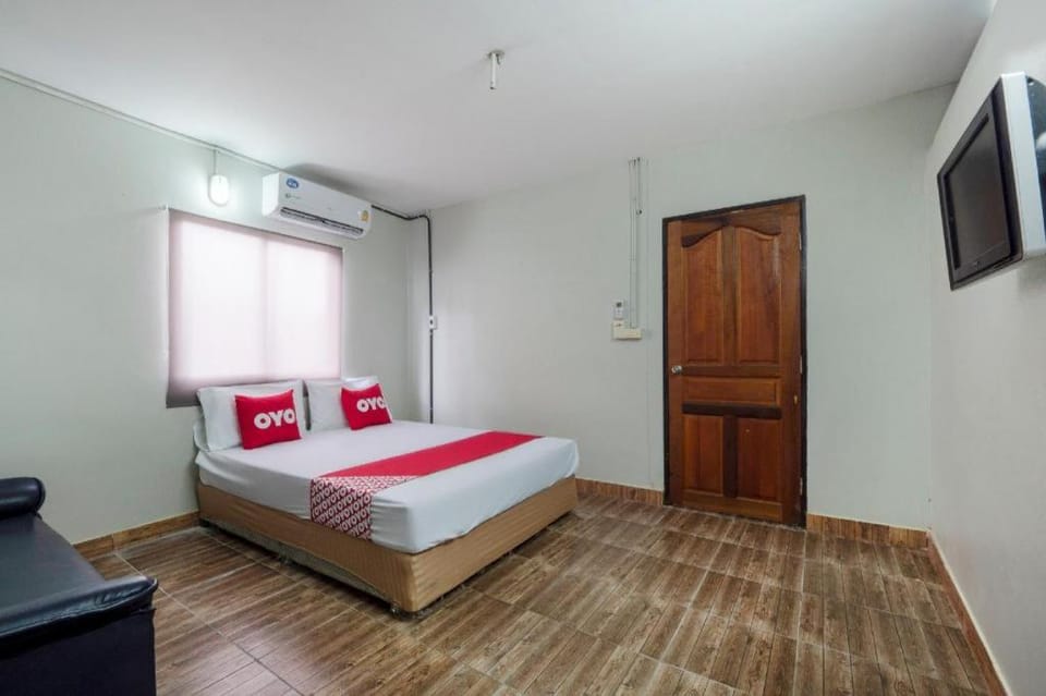 OYO 1066 Encore Sea Side Hotel in Pattaya City