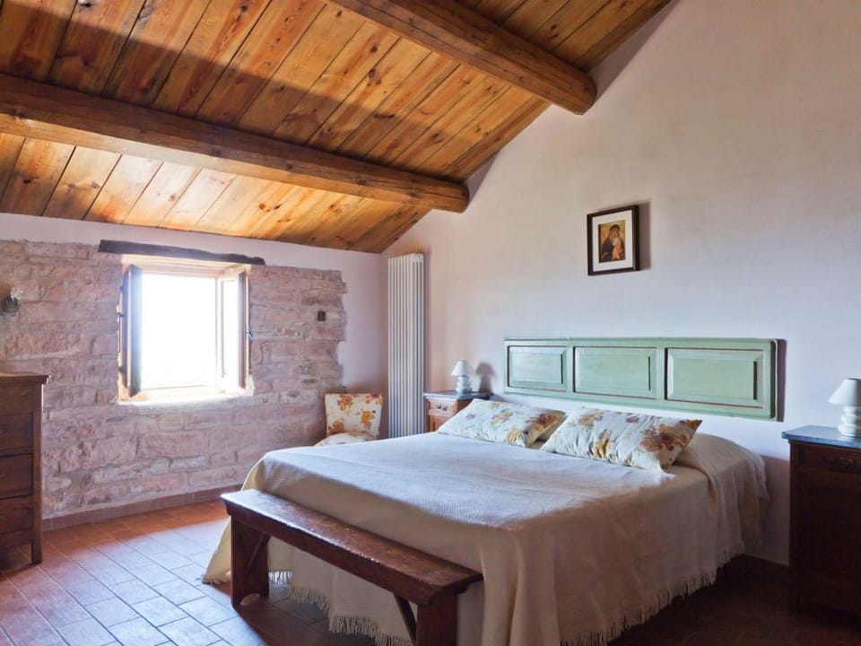 Country House with Saltwater Pool Vacation rental in Marche