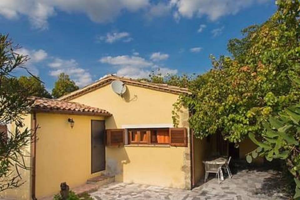 LA CASA SUL LAGO Vacation rental in Campania
