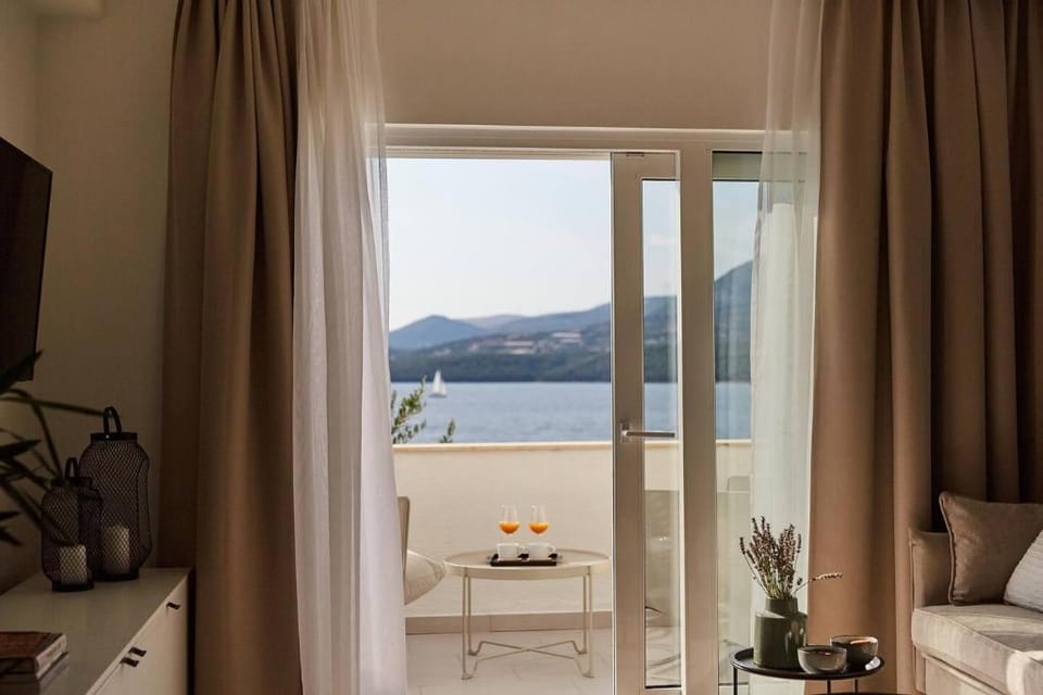 Modern Two Bedroom Apartment with Sea View Apartment in Šibenik-Knin County, Croatia