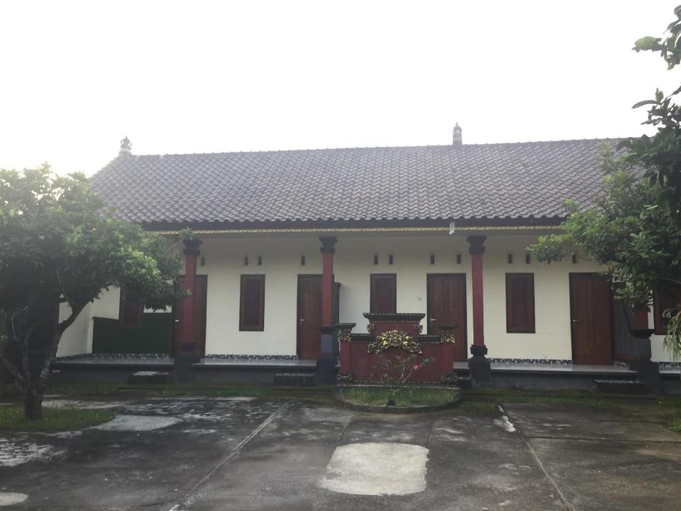 Kost pak made Apartment in West Nusa Tenggara, Indonesia