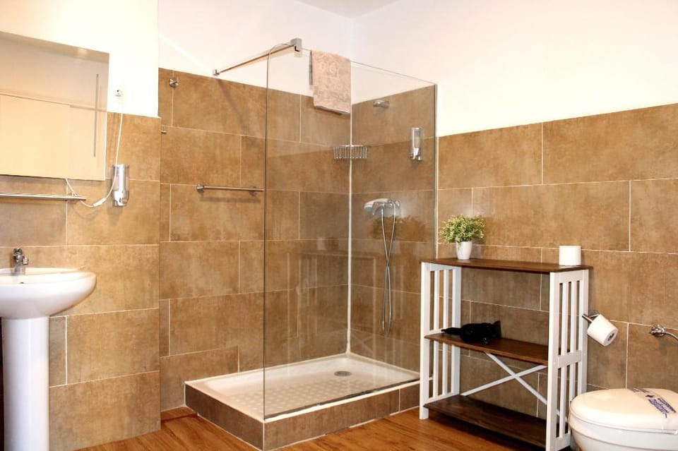 Apartamento luminoso de dos dormitorios. Tetuan 3I Apartment in Seville