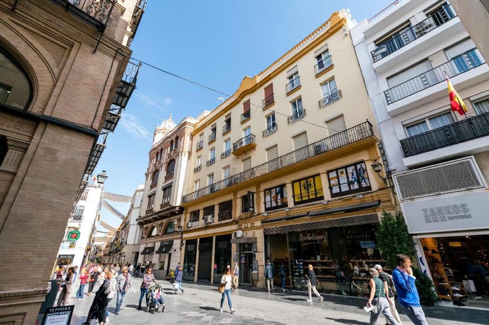 Centrico apartamento luminoso. Tetuan 4D Apartment in Seville