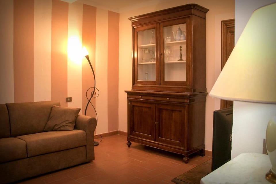 PAOLINA Apartment in Tuscany