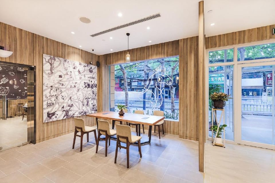 Hanting Premium Hotel Shenzhen Sea World Metro Station Hotel in China