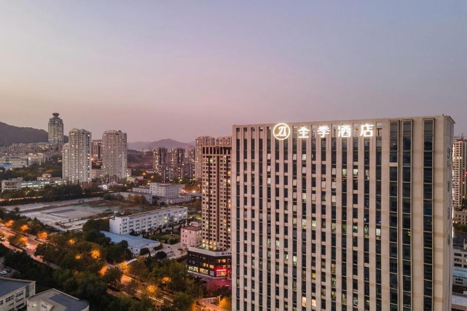 JI Hotel Dalian High-Tech Zone Wanda Plaza Hotel in Shanghai