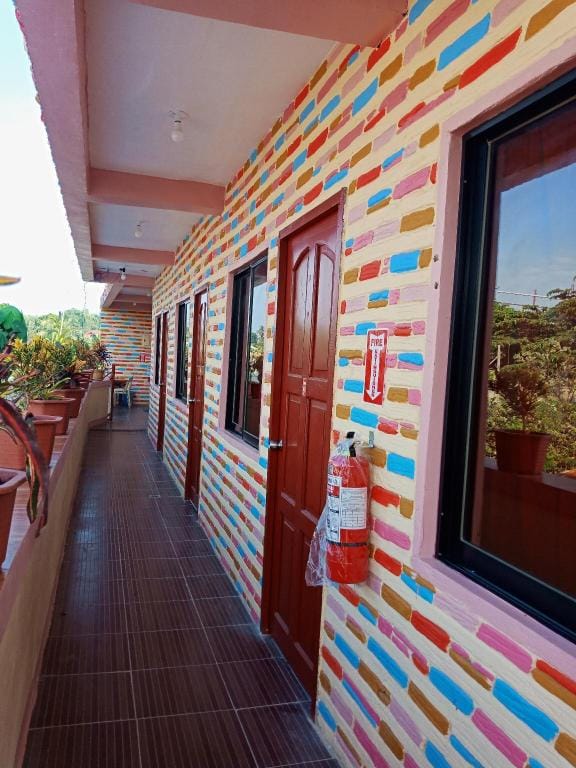 Ludy's Pension House Gateway to Islas de Gigantes Vacation rental in Central Visayas
