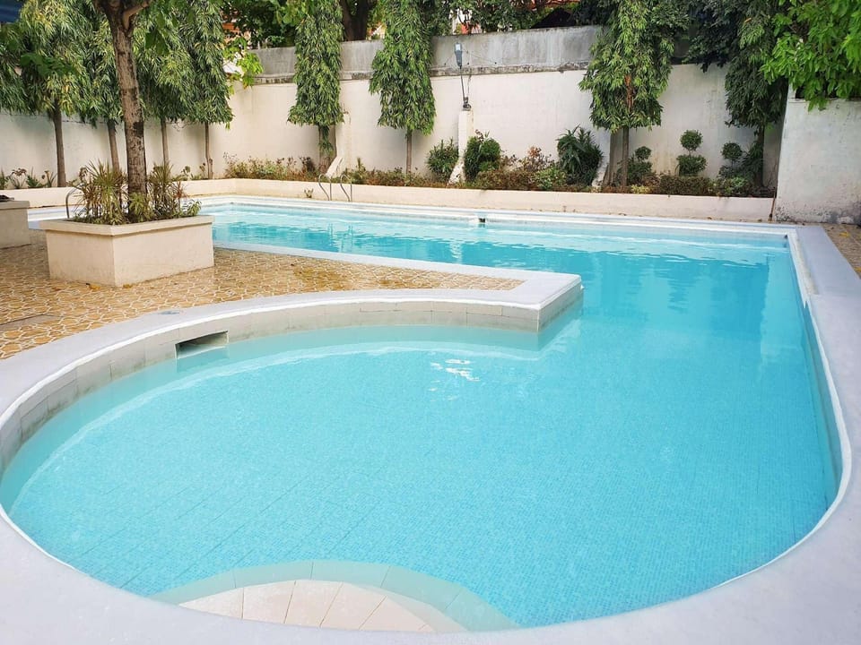 Jacuzzi Home Near Seaside Mall and Whale Sharks Vacation rental in Cebu City