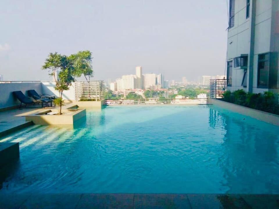 Family/Barkada Home For RENT @Quezon City, CUBAO Apartment in Pasig