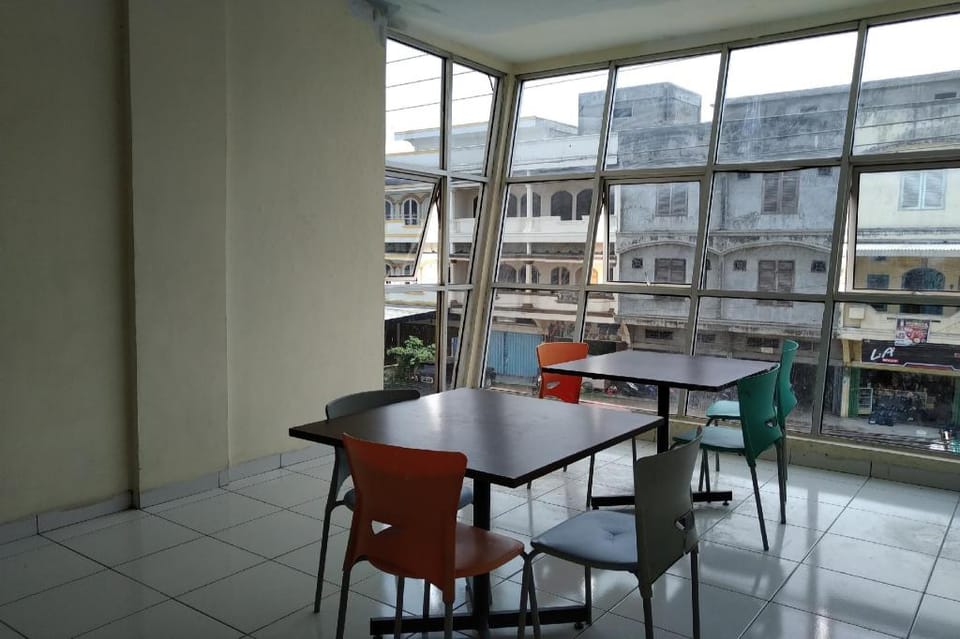 OYO 3499 J8 Hotel Hotel in Indonesia