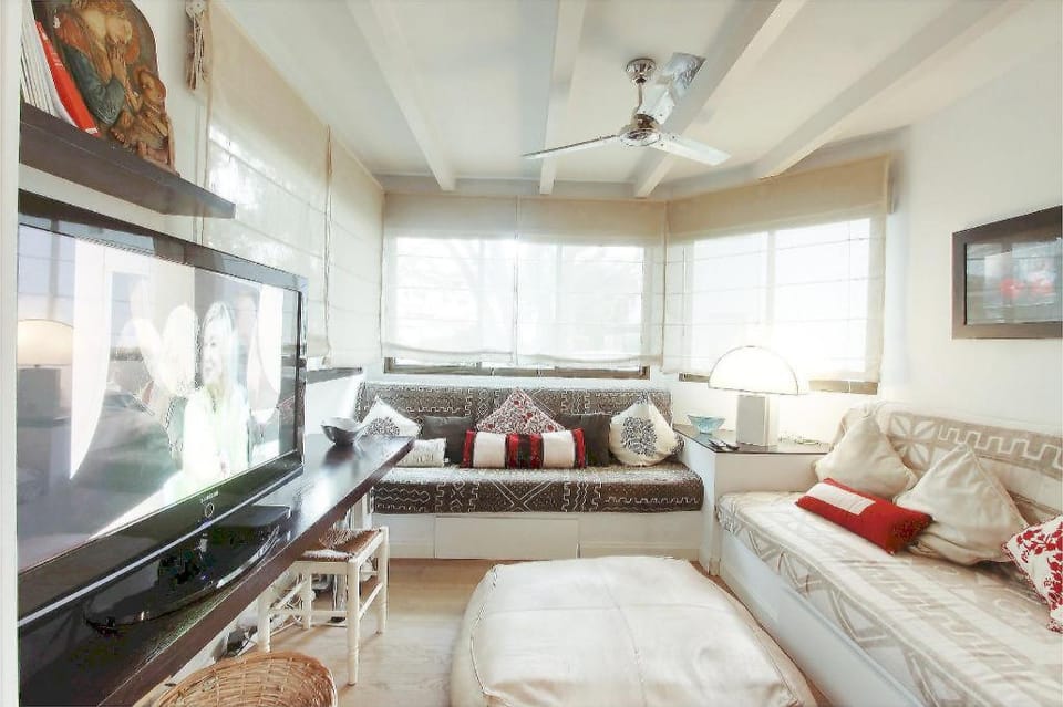 Beach front modern Family Apartment 3 POOLS wifi  Apartment in Marbella