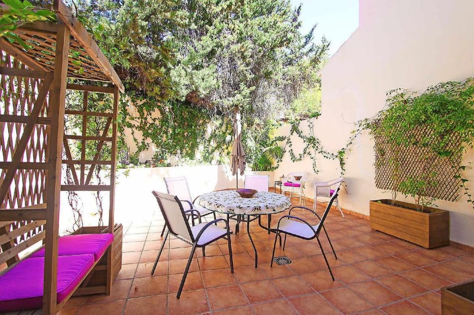 Beach front complex relax Family house large pool Vacation rental in Marbella