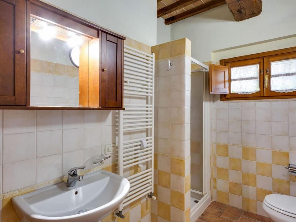 Apartment in Tuscany with Pool and Scenic Views Apartment in Tuscany