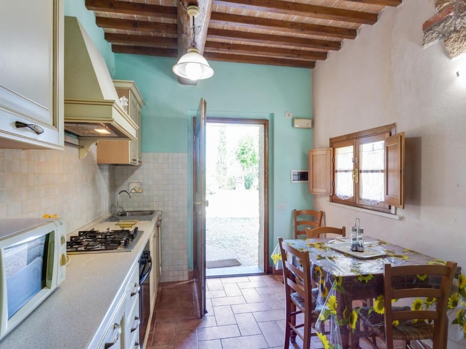 Scenic Apartment in Casole d'Elsa with Pool Apartment in Tuscany