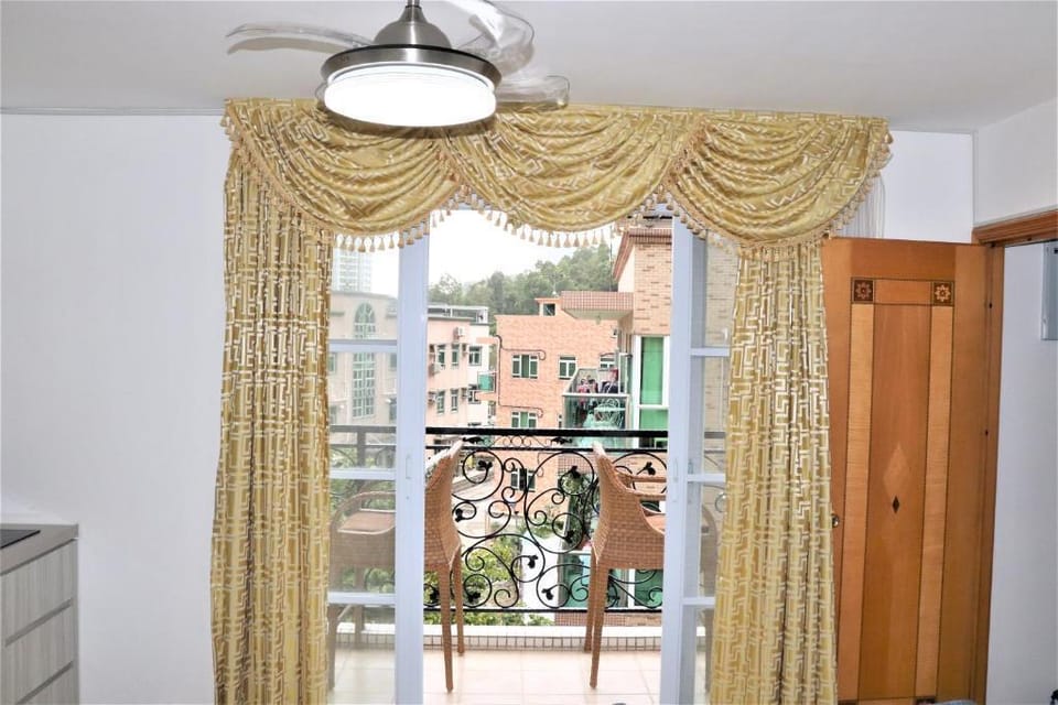 Airport Apartment, Getaway, BBQ,JACUZZI Tung Chung Apartment in Hong Kong