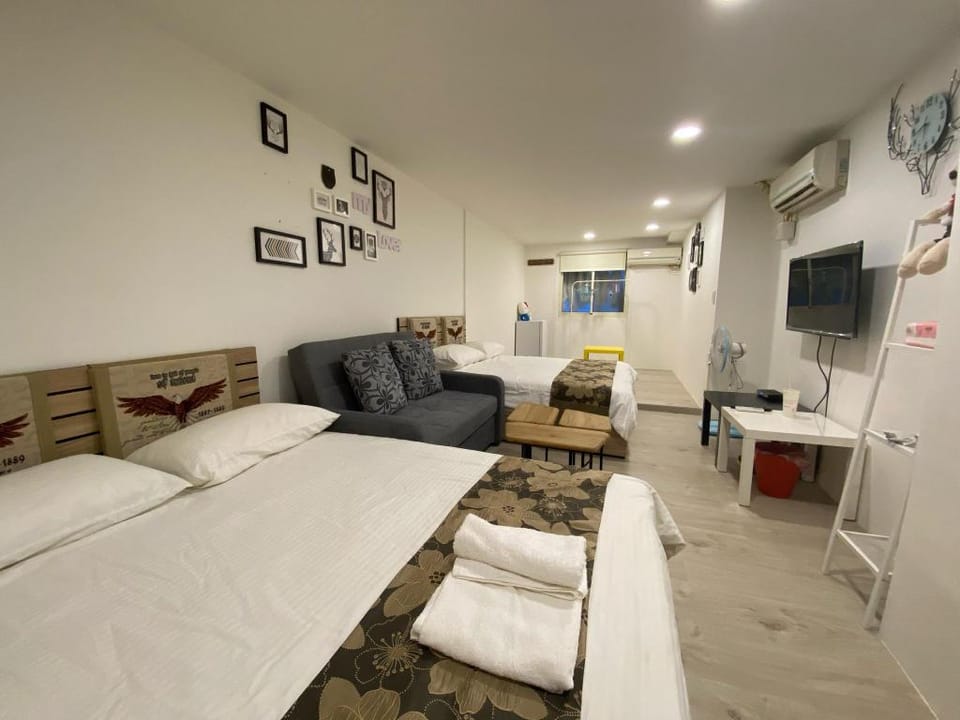 Taipei Ximen Station 1  minutes) Dream house  Apartment in Taipei City