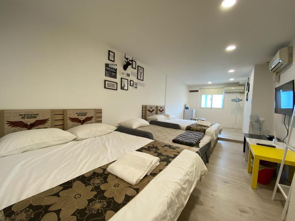 Taipei Ximen Station 1  minutes) Dream house  Apartment in Taipei City