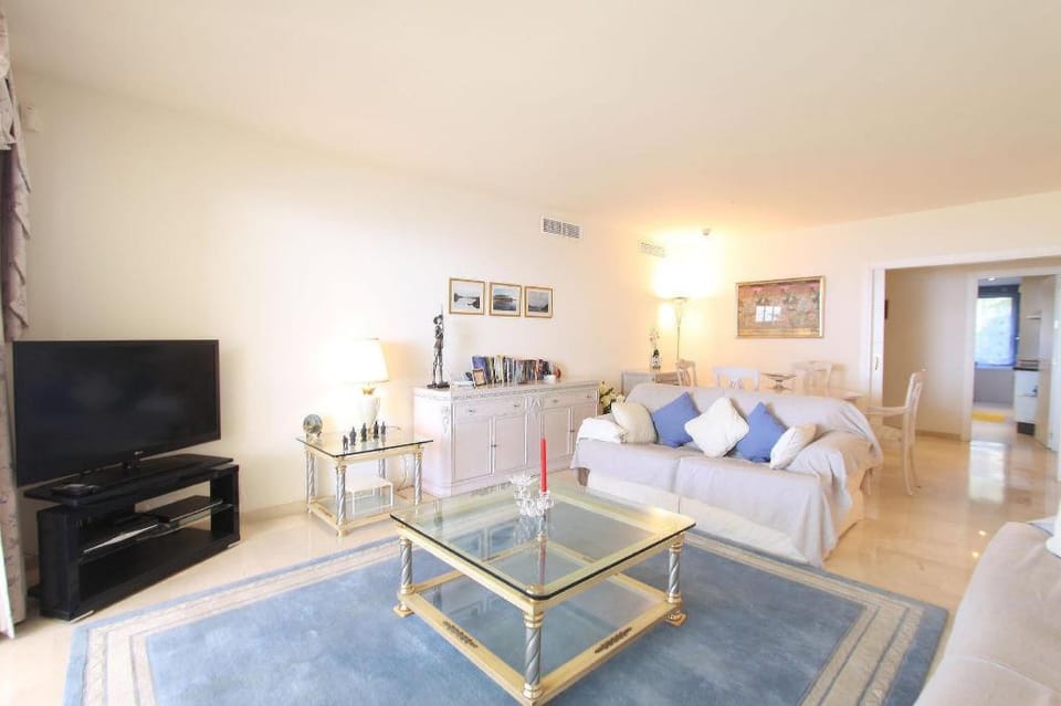 FIRST LINE BEACH EXCLUSIVE APARTMENT 2 POOL AREAS Apartment in Costa del Sol