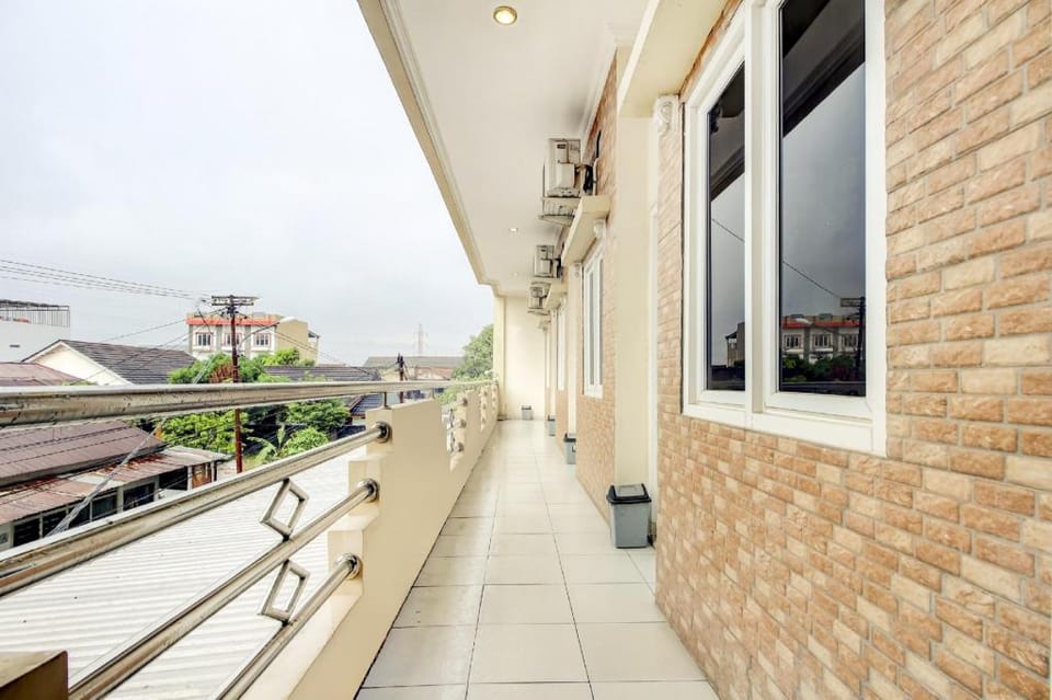 OYO Life 3606 Kost Kartini Syariah Hotel in Indonesia