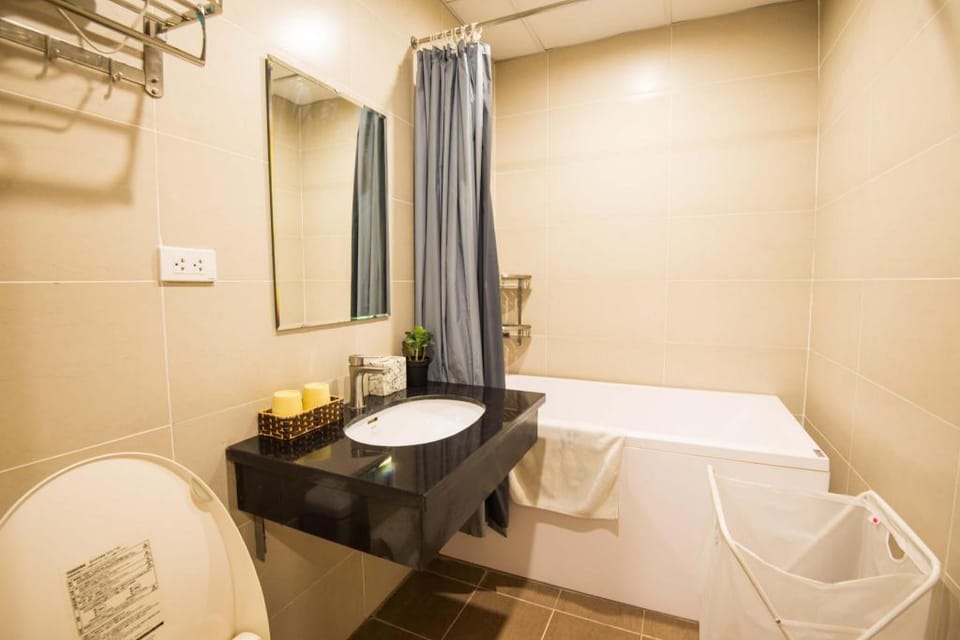 22HOUSING LL2  - 01 BEDROOMS/LOTTE/LINH LANG Apartment in Hanoi