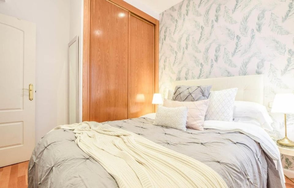 BEAUTIFUL APARTMENT AREA CUATRO CAMINOS, 4PAX Apartment in Madrid