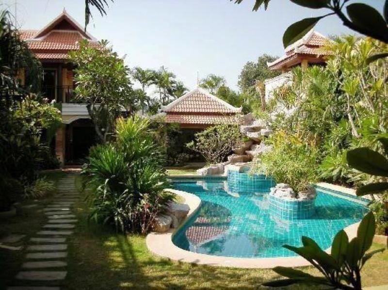 A3: One bedroom apartment with swimming pool Apartment in Pattaya City